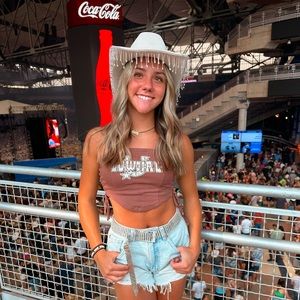 Meet your Posher, Cady